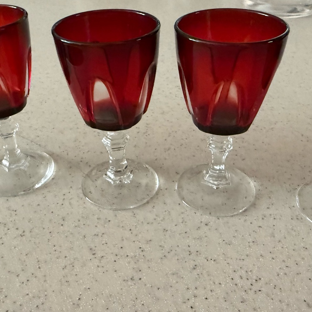 Red Ruby Stemmed Glasses - Classic Home Dining Set